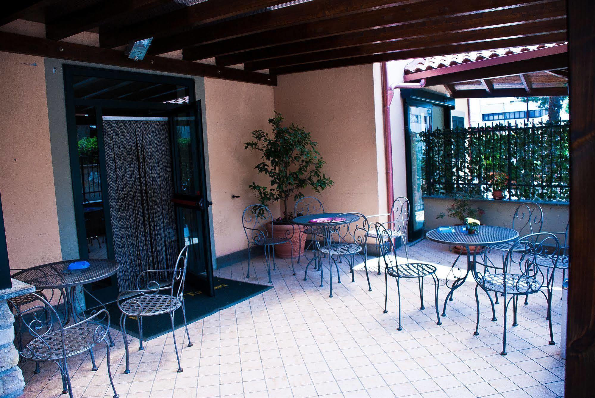 Hotel Dei Tartari Guidonia Exterior foto
